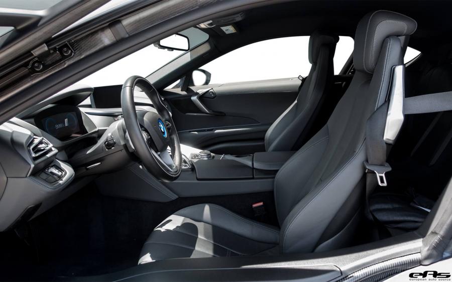 Интерьер BMW i8 in Black by EAS 2016 года  (фото 4 из 21)